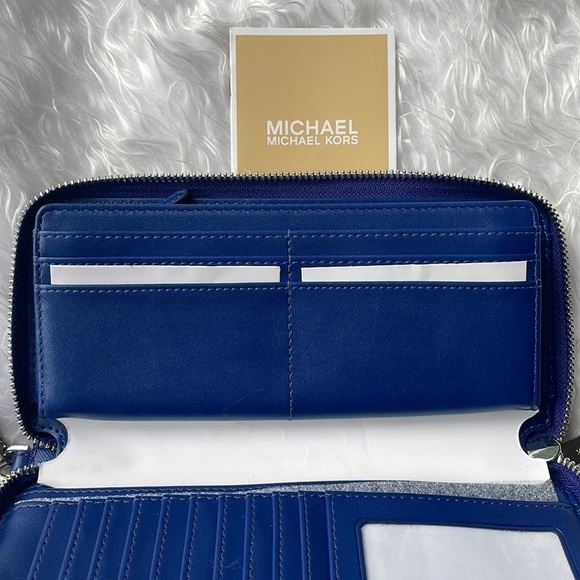 Brand New Michael Kors Blue & White Striped Large  Zip Around Wristlet Wallet - Picture 10 of 15